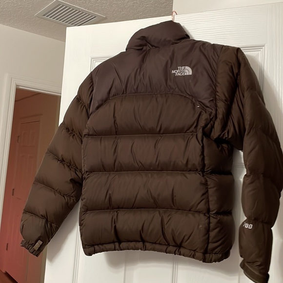 North face brown 700 jacket as seen on Kendall Jenner - Picture 5 of 9